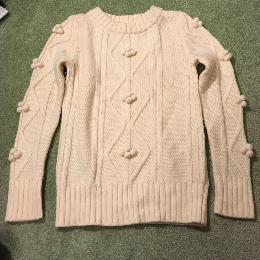 EUC White Lord and Taylor Cable Knit Sweater with Baubles (Size XS)